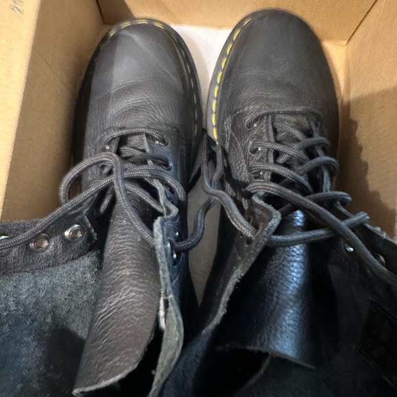 For sale: Dr. Martens boots in  good condition Available in  9 US . - Picture 3 of 6
